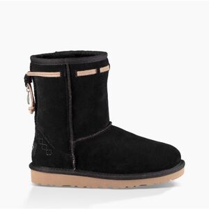 Youth Ugg Tribal black short boots